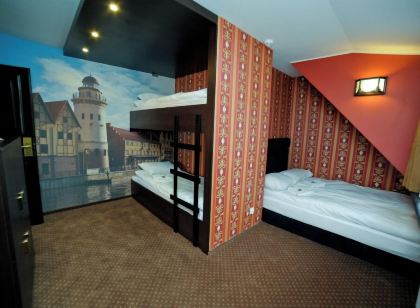 World Hostel - Old Town