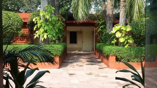 hotel-sheela-100m-from-taj-mahal