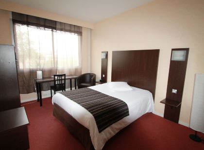 Adonis Lyon Est Hôtel Artys