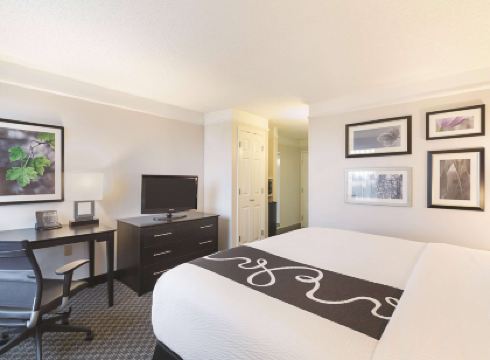 La Quinta Inn & Suites by Wyndham Austin Round Rock