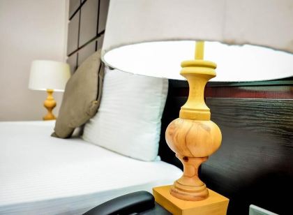 Crest Hotel