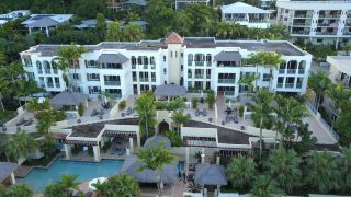 sea-change-beachfront-apartments