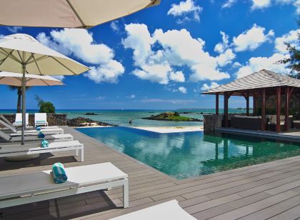 Bon Azur Beachfront Suites & Penthouses by Lov