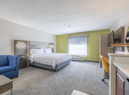 Holiday Inn Express & Suites College Station