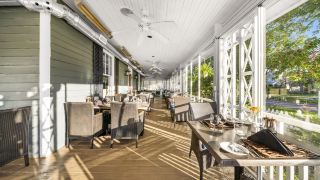 the-shaw-club-hotel