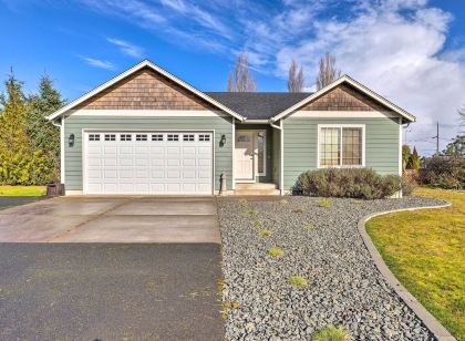 Hammond Home 2 Blocks to Marina and Columbia River!