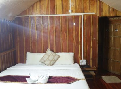 Lotuslap Resort