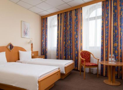 Transhotel