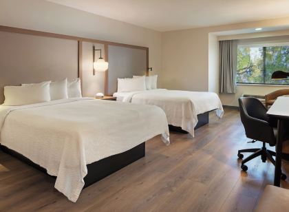 薩克拉門託加州展覽中心萬楓飯店