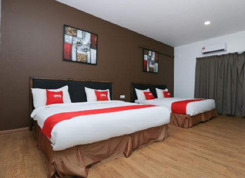 OYO 89915 East Mount Hotel