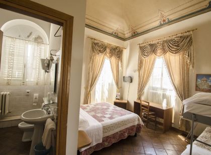 Hotel Iris