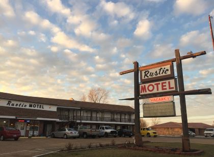 Rustic Motel Rolla