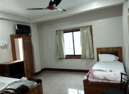 HOTEL SR KILERAMA ASHTA