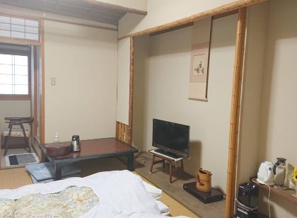 霞月旅館