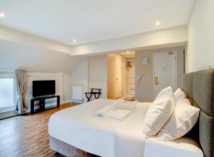 OYO The Gissons Hotel