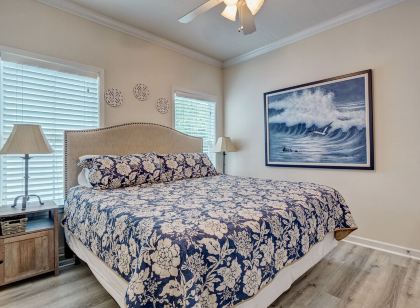 Southern Belle 2 bed / pet-friendly / 2nd row in Carolina Beach with ocean view