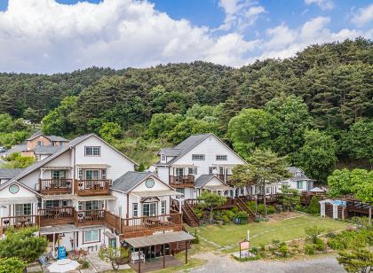 횡성 헬로우412 펜션