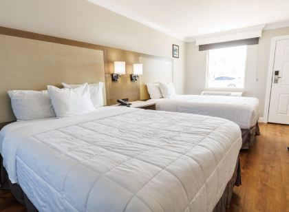 Destin Inn & Suites