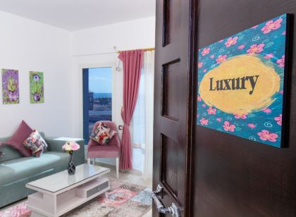 Luxury Apartment up to 3 Persons - Feel Home Away from Home