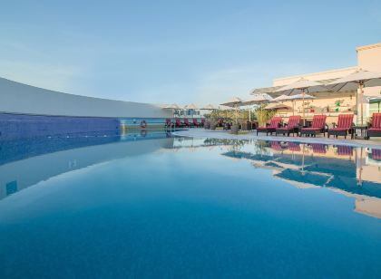 Sunday Hotel Holiday International Dubai