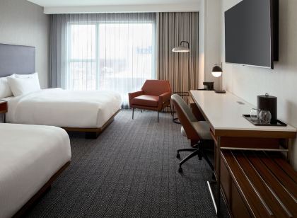 Courtyard Montreal Laval
