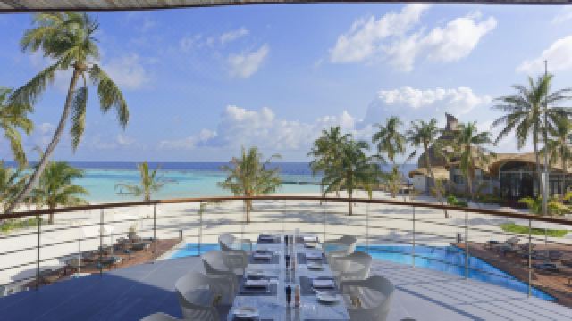 outrigger-maldives-maafushivaru-resort