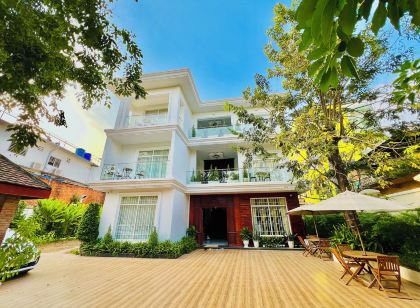 Nyna Villa Guesthouse