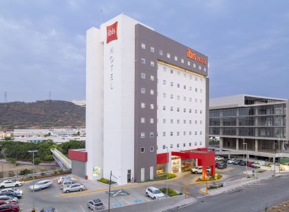 Ibis Queretaro