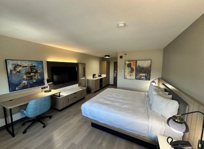 Midtown Suites - Greenville