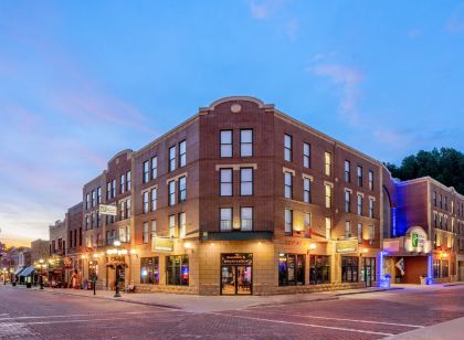 Holiday Inn Express & Suites DEADWOOD-GOLD DUST CASINO by IHG