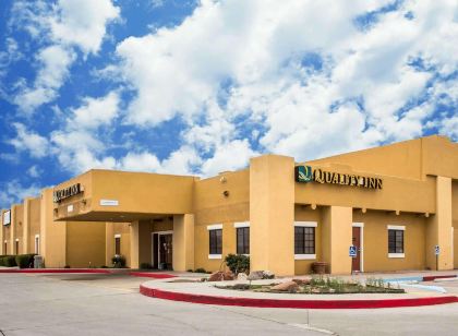 Clarion Pointe Winslow I-40