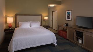 hampton-inn-and-suites-asheville-biltmore-village-nc