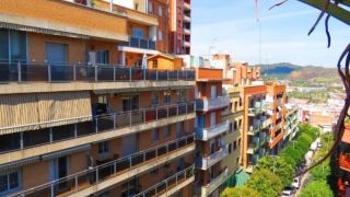 atico-barcelona-terraza-y-bbq-metro-park-guell