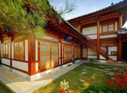 Jeonju Gwigeoraesa Hanok Stay