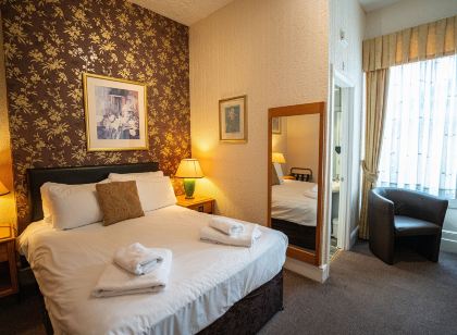 Can-Y-Bae Hotel