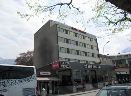 Hotel Merkur - West Station