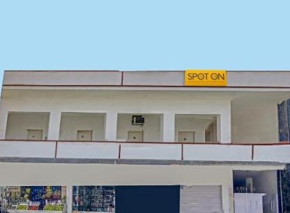 Spot on 73924 Shree Naman Guest House