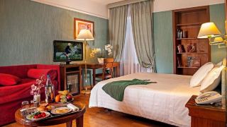 cosmopolita-hotel-rome-tapestry-collection-by-hilton
