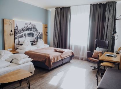 Levy's Rooms & Breakfast