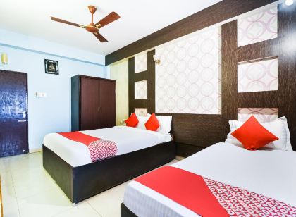 OYO Flagship 60422 Raunak Enclave