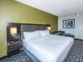 holiday-inn-express-and-suites-north-charleston-an-ihg-hotel