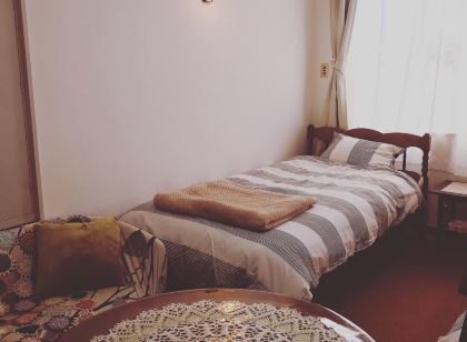 「戸川乃宿」城下町の情緒&肉の美味しい町の真ん中に位置する、懐かしくて味わい深いミニホテル。