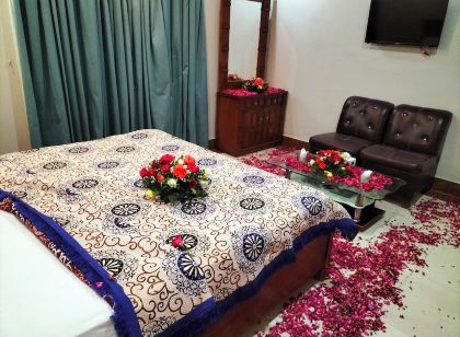 Cosy inn Near Millennium Mall