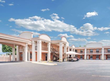 Days Inn by Wyndham McAllen