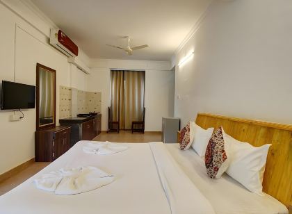 Hotel Pleasure Inn Near Turtle Beach Morjim Manage by ld Group of Hospitality