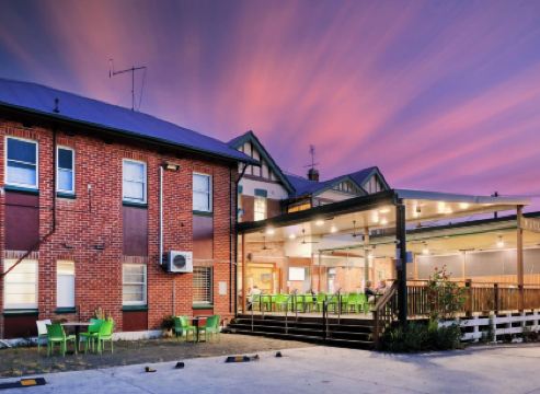 Maclean Hotel