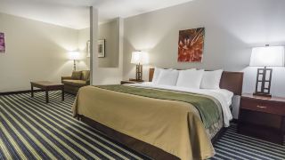 comfort-inn-and-suites-moose-jaw