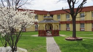 clarion-hotel-detroit-metro-airport