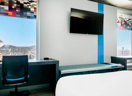 Aloft Newport on the Levee