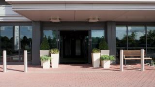 crowne-plaza-london-kingston